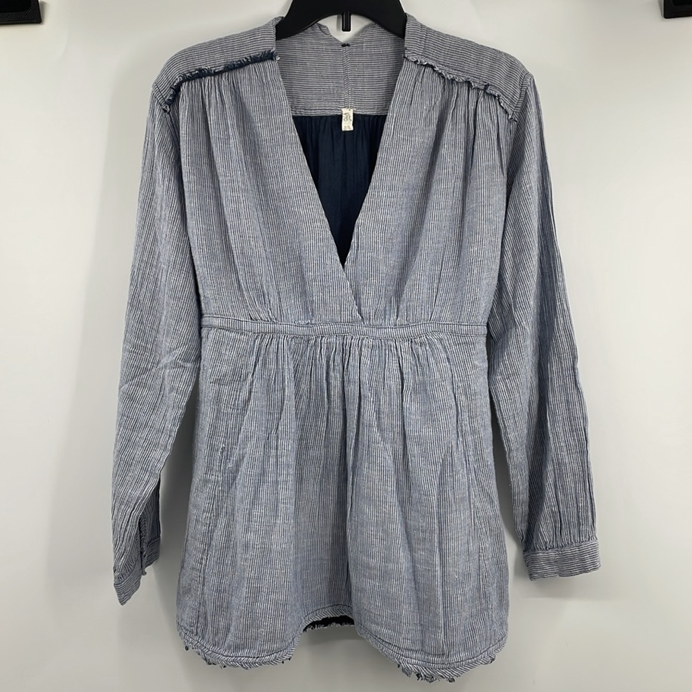 Free People All Who Wander Babydoll Pinstripe Boho Peasant blouse Size Medium
